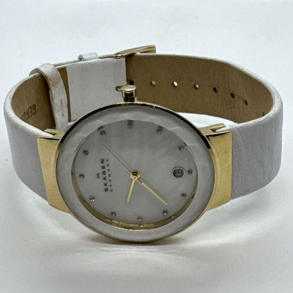 Skagen SKW2033 Women\'s White Leather Analog Mother of Pearl Dial Watch JNA577 main image 5
